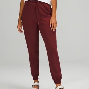 Lululemon joggers size 6 in burgundy. Never worn